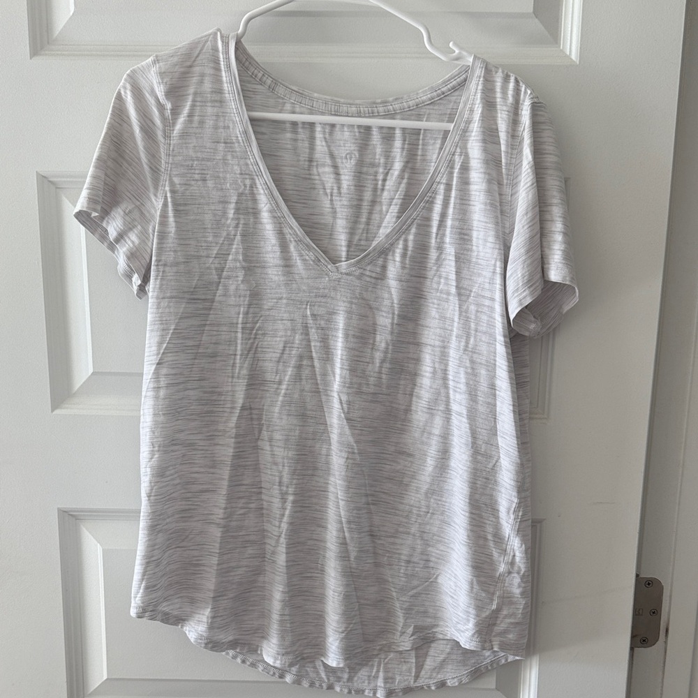 Lululemon Athletica Women’s M/L Activewear T Shirt Heather Gray